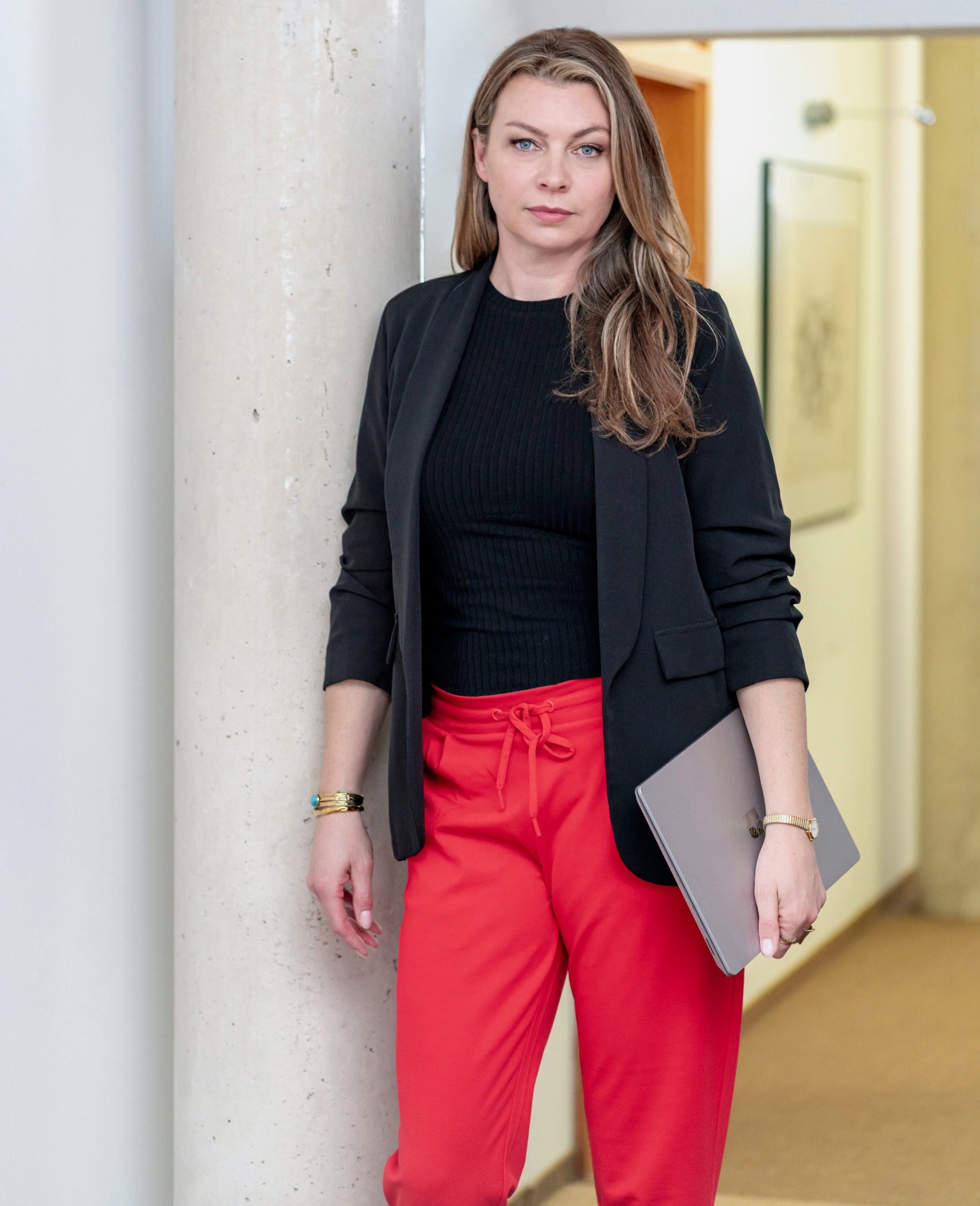 Daniela Czehowsky, Immobilienmakler Burglengenfeld, im professionellen Business-Porträt für ImmoDC GmbH